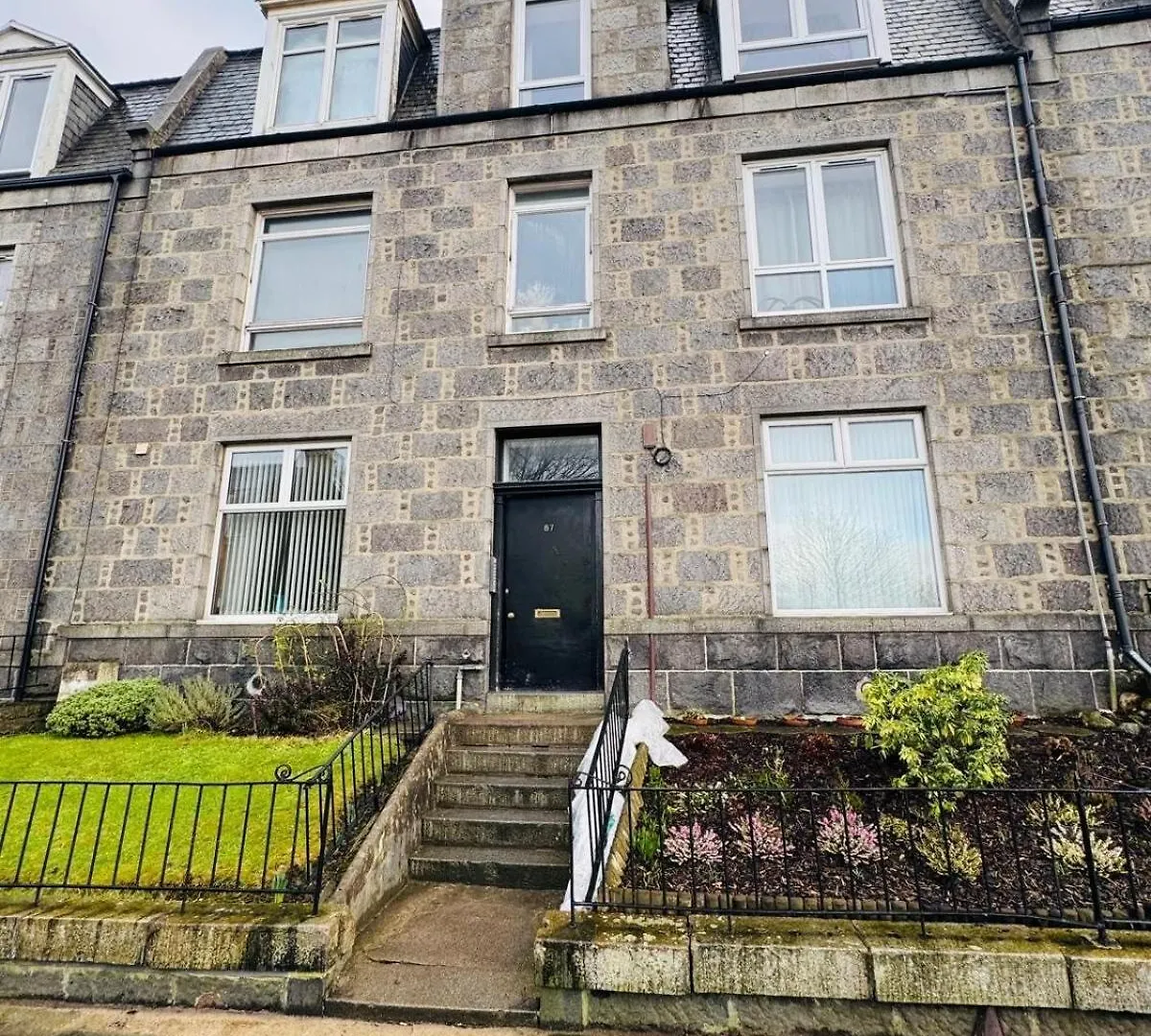 Central Apartment Aberdeen 0*,